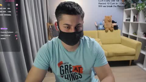 Snapshot of sexxxdickbig chatting on 04-18-26, 08:53 Tommy online show from 04-18-26, 08:53
