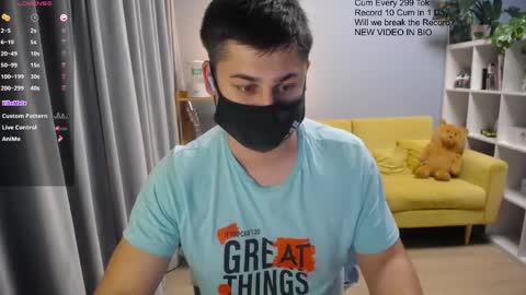 Snapshot of sexxxdickbig chatting on 04-26-26, 08:28 Tommy online show from 04-26-26, 08:28
