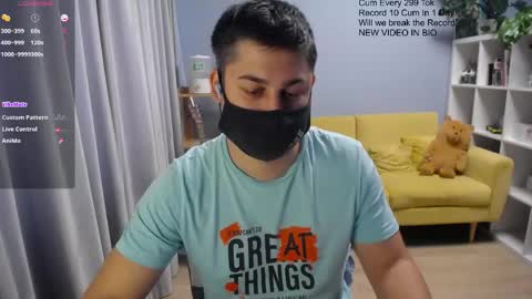 Snapshot of sexxxdickbig chatting on 04-27-26, 08:34 Tommy online show from 04-27-26, 08:34