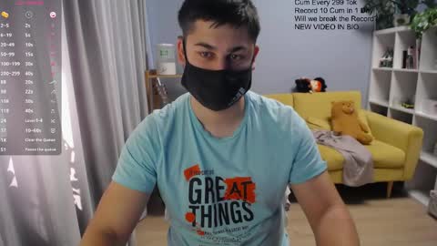 Snapshot of sexxxdickbig chatting on 04-28-26, 07:02 Tommy online show from 04-28-26, 07:02