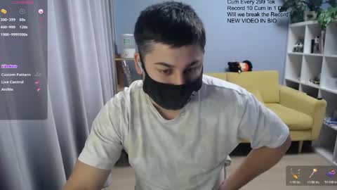 Snapshot of sexxxdickbig chatting on 04-30-26, 08:09 Tommy online show from 04-30-26, 08:09