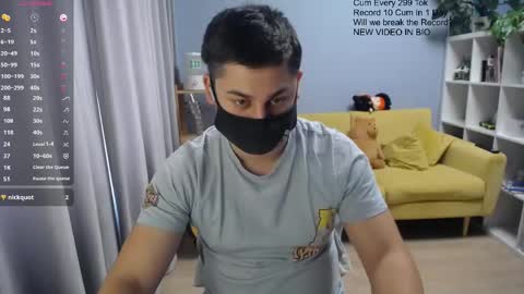 Snapshot of sexxxdickbig chatting on 05-01-26, 09:03 Tommy online show from 05-01-26, 09:03