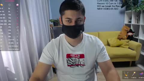 Snapshot of sexxxdickbig chatting on 05-10-26, 07:02 Tommy online show from 05-10-26, 07:02