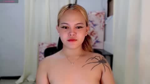 Snapshot of sexxxy_caroline chatting on 05-04-26, 09:49 sexxxy_caroline online show from 05-04-26, 09:49