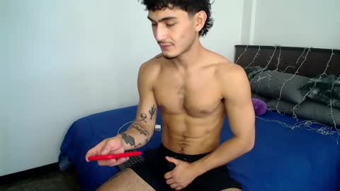Snapshot of sexxxyjuan99 chatting on 04-20-26, 02:53 JUAN online show from 04-20-26, 02:53