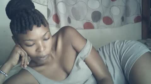 sexxy_curvy23 online show from 02-13-26, 04:19