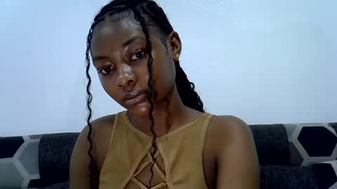 Snapshot of sexxy_divaa chatting on 06-18-26, 11:58 vicky online show from 06-18-26, 11:58