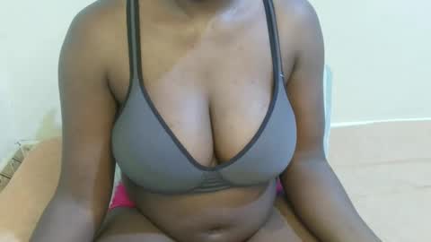 Snapshot of sexxy_maya1 chatting on 04-21-26, 05:58 sexxy_maya1 online show from 04-21-26, 05:58