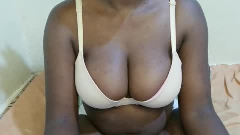 Snapshot of sexxy_maya1 chatting on 05-06-26, 07:08 sexxy_maya1 online show from 05-06-26, 07:08