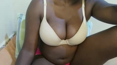 Snapshot of sexxy_maya1 chatting on 05-07-26, 07:52 sexxy_maya1 online show from 05-07-26, 07:52