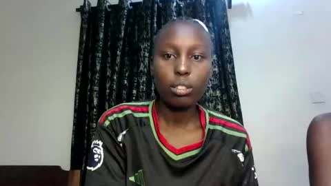 Snapshot of sexxy_melmine chatting on 06-02-26, 08:27 Dolly online show from 06-02-26, 08:27