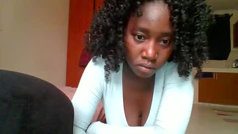 Snapshot of sexxy_thick_ebony chatting on 09-13-25, 06:35 Sweet doll online show from 09-13-25, 06:35