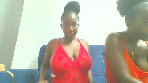 Snapshot of sexxy_thick_ebony chatting on 10-15-25, 04:18 Sweet doll online show from 10-15-25, 04:18