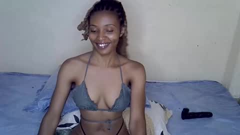 Snapshot of sexxy_tiana chatting on 02-14-26, 05:04 sexxy_tiana online show from 02-14-26, 05:04