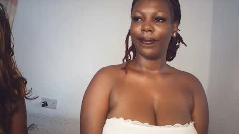 Snapshot of sexxydivah chatting on 03-20-26, 09:36 sexxydivah online show from 03-20-26, 09:36