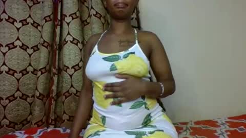 Snapshot of sexy4daddy50 chatting on 09-27-25, 01:27 lynn online show from 09-27-25, 01:27