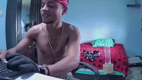 Snapshot of sexy_0boy chatting on 02-25-26, 05:22 Sebastian online show from 02-25-26, 05:22