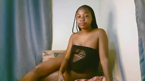 Ariana online show from 12-16-25, 07:19