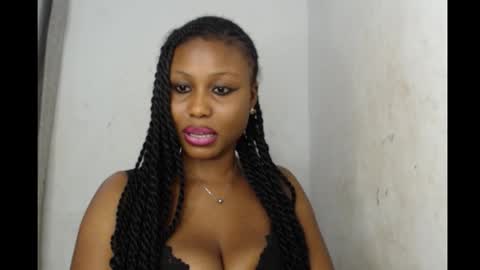 Snapshot of sexy_badgirl2 chatting on 09-27-25, 06:29 Sexy blackgirl2 online show from 09-27-25, 06:29