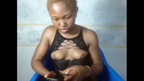 Snapshot of sexy_bluey247 chatting on 09-16-25, 10:27 sexy_bluey247 online show from 09-16-25, 10:27