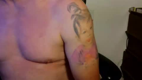 Snapshot of sexy_cayden chatting on 06-24-26, 06:01 Cayden online show from 06-24-26, 06:01