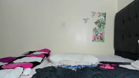 Snapshot of sexy_celena chatting on 02-12-25, 06:40 Celena Selena online show from 02-12-25, 06:40