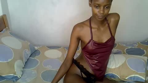 sexy_charliee online show from 02-02-26, 04:11