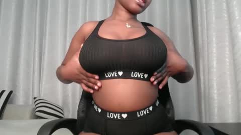 chocolata online show from 10-22-25, 02:23