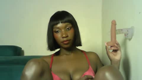 Snapshot of sexy_chocoy05 chatting on 02-05-26, 10:42 sexy_chocoy05 online show from 02-05-26, 10:42