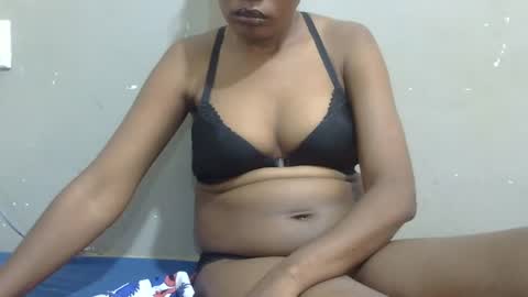 Snapshot of sexy_claude96 chatting on 01-29-25, 08:40 sexy_claude96 online show from 01-29-25, 08:40