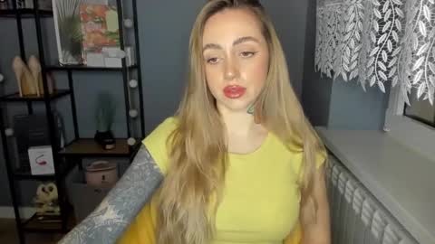 C o r a l i e online show from 12-26-24, 11:32