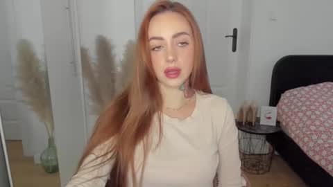 C o r a l i e online show from 10-30-25, 07:54