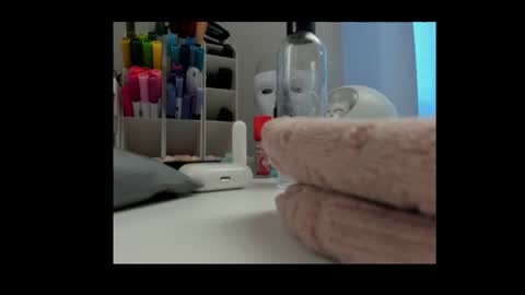 Snapshot of sexy_cutiie chatting on 07-08-26, 04:00 Carol online show from 07-08-26, 04:00
