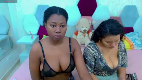 Snapshot of sexy_duo_girl chatting on 06-14-26, 03:30 sexy_duo_girl online show from 06-14-26, 03:30