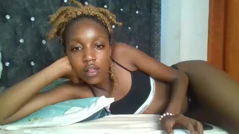 Snapshot of sexy_ebony_nica chatting on 02-07-25, 02:26 sexy_ebony_nica online show from 02-07-25, 02:26
