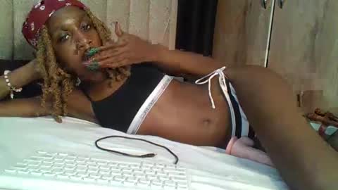 Snapshot of sexy_ebony_nica chatting on 02-11-25, 02:13 sexy_ebony_nica online show from 02-11-25, 02:13