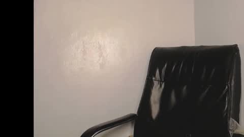 Clara online show from 02-26-26, 07:46