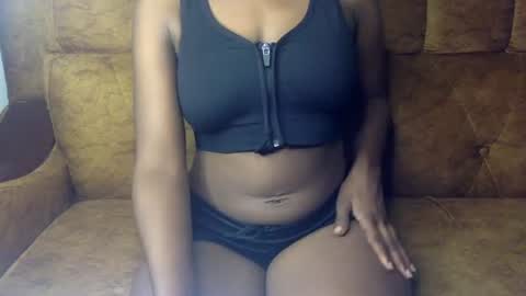 Snapshot of sexy_ellahh chatting on 07-02-26, 08:26 Ellahh online show from 07-02-26, 08:26
