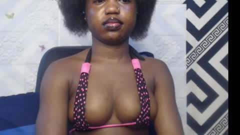 Snapshot of sexy_floral chatting on 09-15-25, 08:47 Angela online show from 09-15-25, 08:47