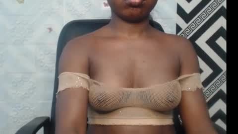 Snapshot of sexy_floral chatting on 09-16-25, 09:05 Angela online show from 09-16-25, 09:05