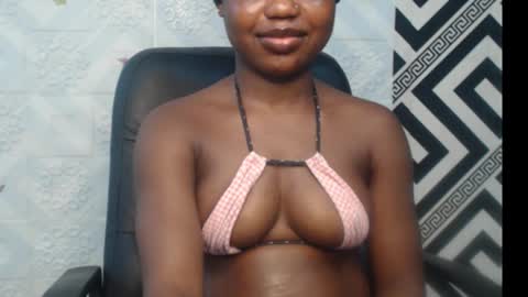 Snapshot of sexy_floral chatting on 09-21-25, 08:54 Angela online show from 09-21-25, 08:54