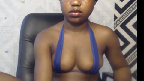 Snapshot of sexy_floral chatting on 09-24-25, 09:34 Angela online show from 09-24-25, 09:34