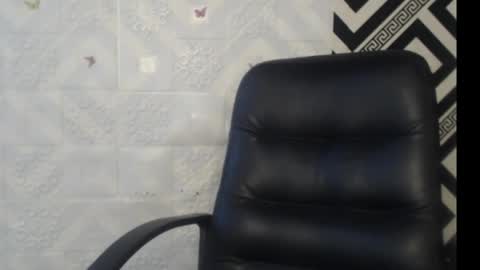 Snapshot of sexy_floral chatting on 09-24-25, 09:40 Angela online show from 09-24-25, 09:40