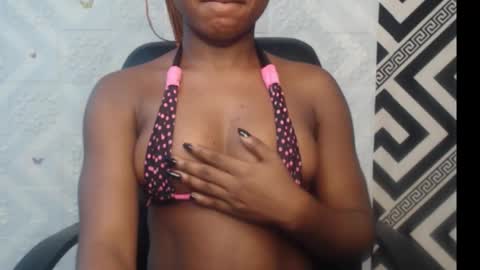 Snapshot of sexy_floral chatting on 09-30-25, 09:42 Angela online show from 09-30-25, 09:42