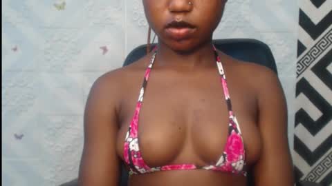 Snapshot of sexy_floral chatting on 10-04-25, 10:52 Angela online show from 10-04-25, 10:52