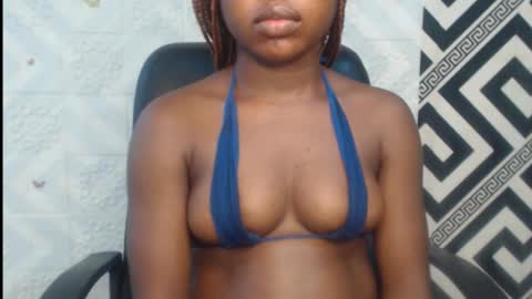 Snapshot of sexy_floral chatting on 10-08-25, 08:28 Angela online show from 10-08-25, 08:28