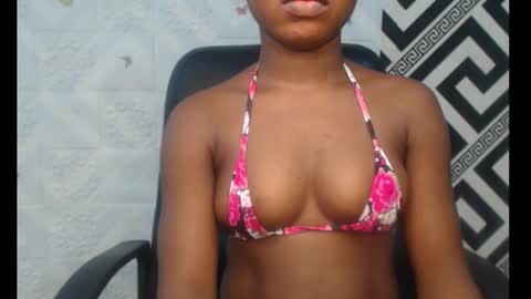 Snapshot of sexy_floral chatting on 10-15-25, 09:15 Angela online show from 10-15-25, 09:15