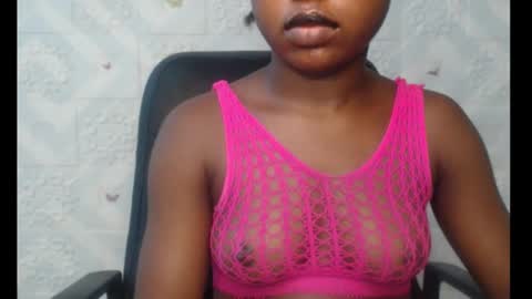 Snapshot of sexy_floral chatting on 10-22-25, 10:15 Angela online show from 10-22-25, 10:15