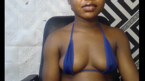 Snapshot of sexy_floral chatting on 10-31-25, 09:05 Angela online show from 10-31-25, 09:05