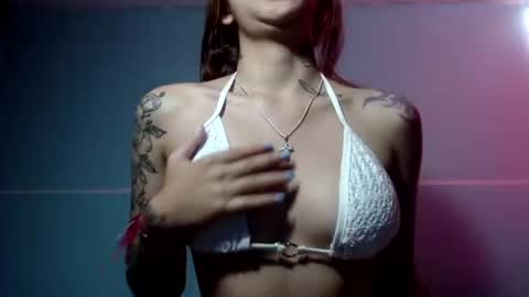 Snapshot of sexy_foxx_ chatting on 06-12-26, 07:46 Antonella online show from 06-12-26, 07:46